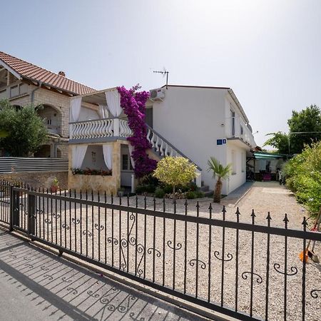 Apartman Mira II Vir Extérieur photo