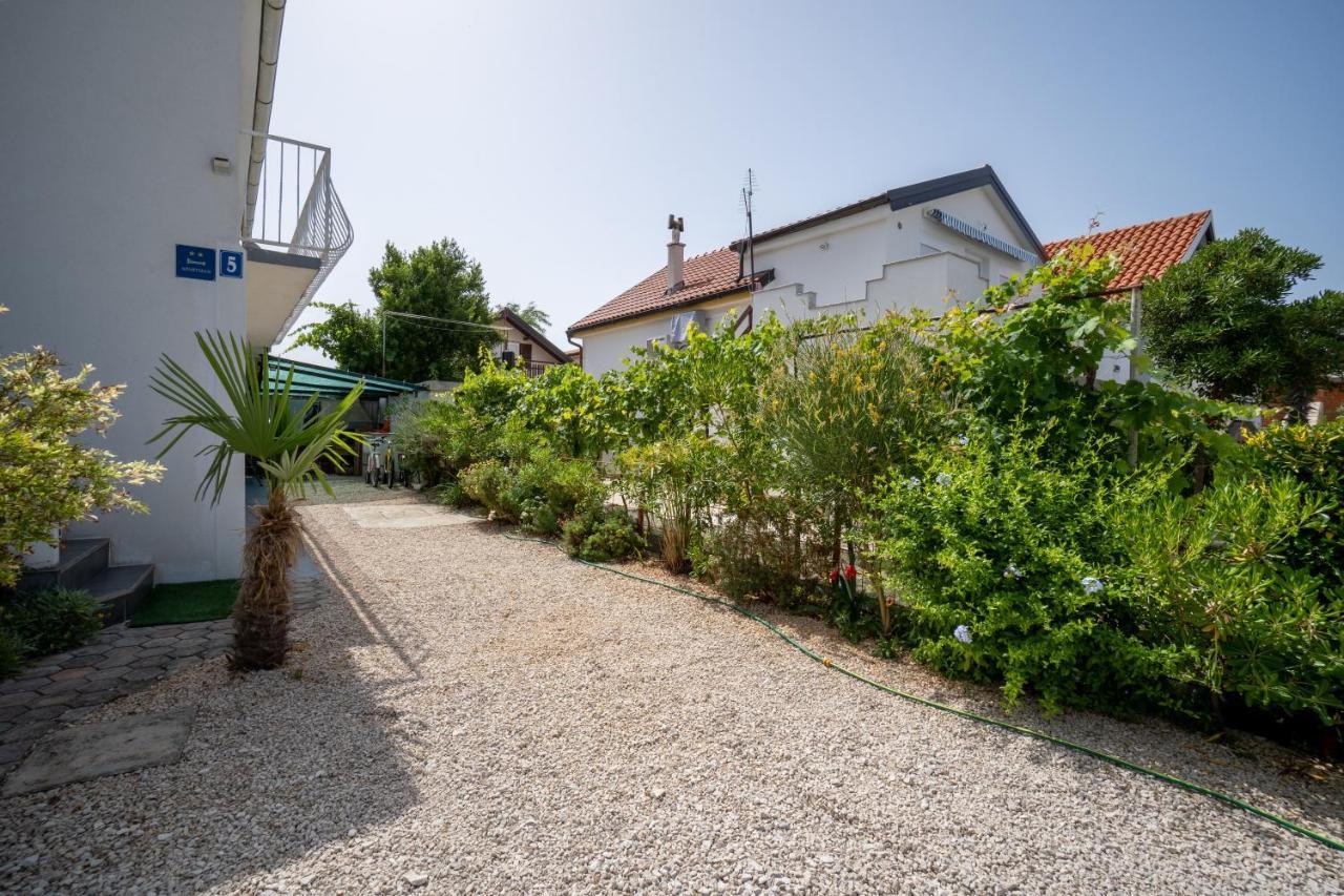 Apartman Mira II Vir Extérieur photo